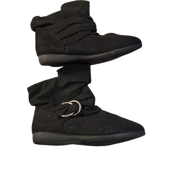 So Authentic American Heritage Womens 200756 Black Flat Ankle Booties Size 6M - Picture 1 of 9